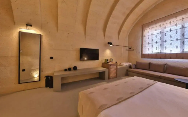 Simurg Cave House
