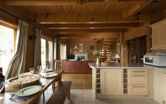 Cozy Holiday Home in Little Petherick Near Beaches