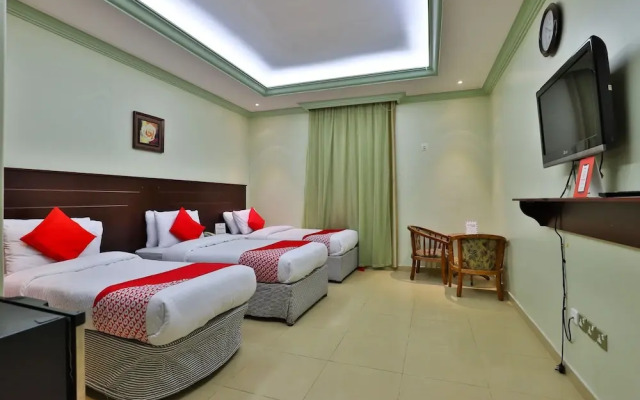 OYO 425 Hotel Manazil Alfouz