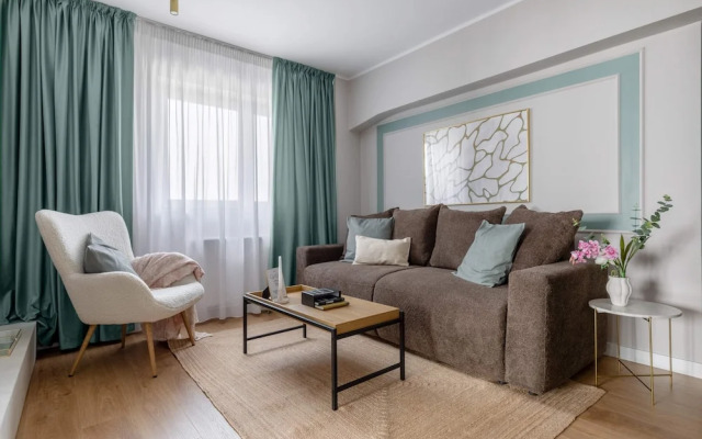 HOLT’s Sublime Minty Green 1BR on the Park