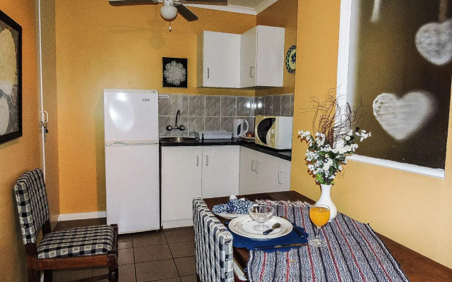 Amzee Bokmakierie Guest House