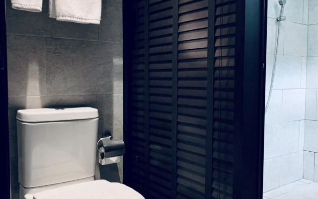 The Henry Hotel Manila