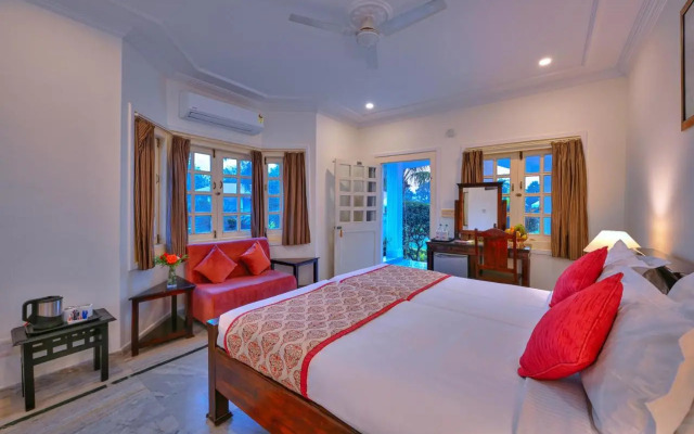 Tiger Den Resort