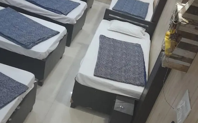 Goroomgo Comfort Hostel Charbagh Lucknow