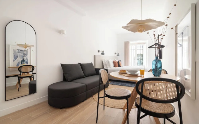 Lapa Diplomatic Suite&Flat by FeelLisboa