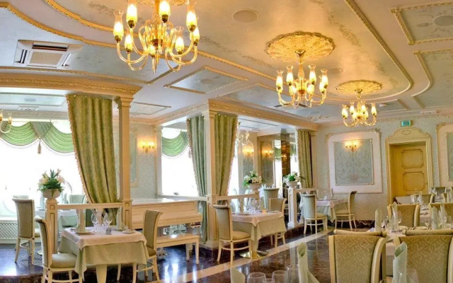 Alleya Grand