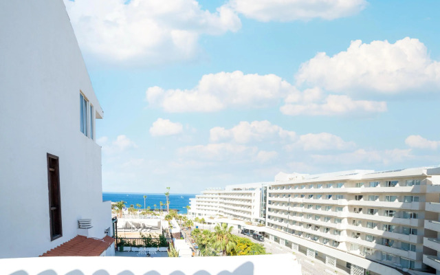 Welcoming apartment in Adeje with swimming pool