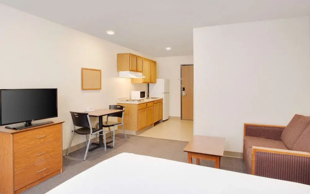 WoodSpring Suites Gainesville