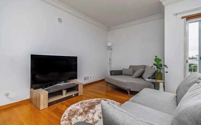 Stylish Stay in Lisbon-Scenic Views