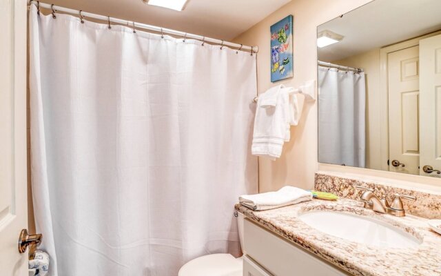 Ocean and Racquet 8110