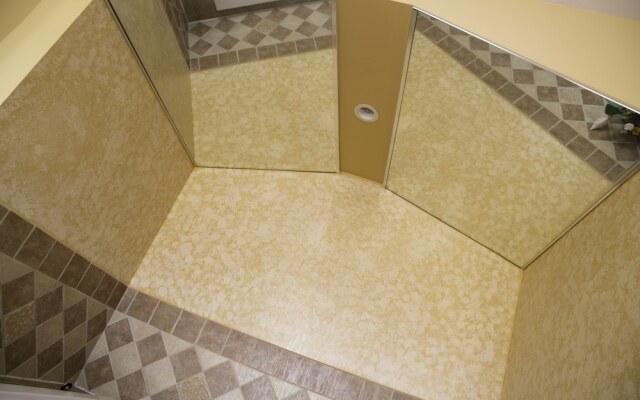 Capri inn and Suites