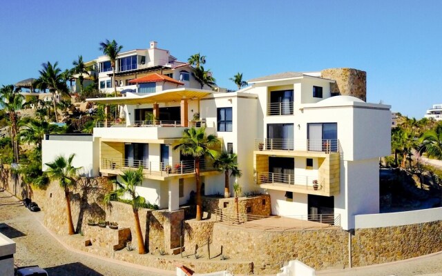 Great Cabo Location for Large Group at Villa Jade de Law