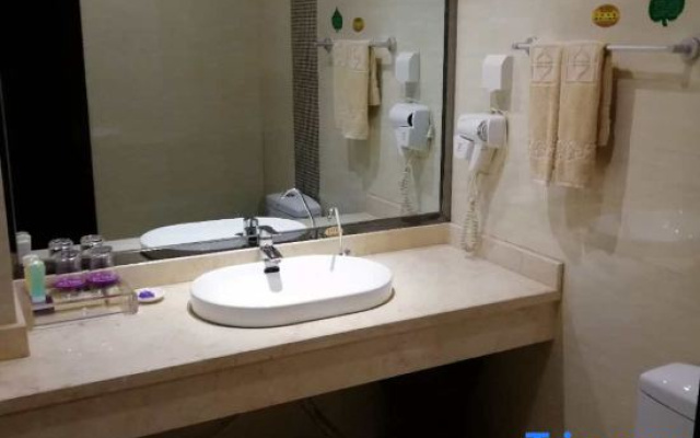 Qingxu Xinzijin Hotel (Qingxu County Government) – Bathroom – Taiyuan