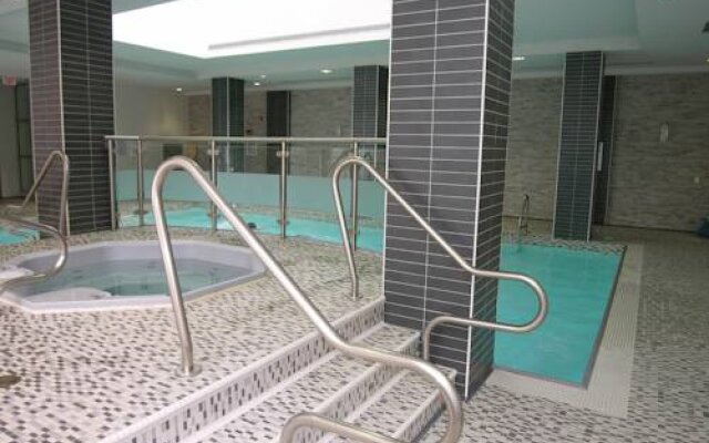 Pelicanstay at Square One Mall