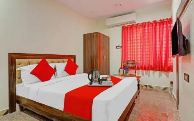 OYO 70144 Heavens Inn