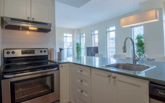 Airy Downtown Apartments by Nuage
