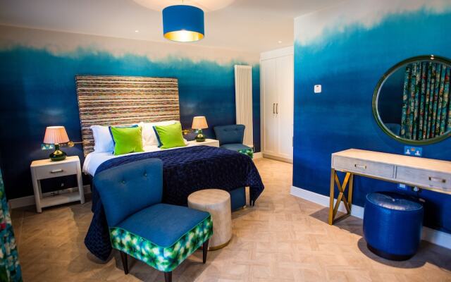 Dewars Restaurant & Rooms