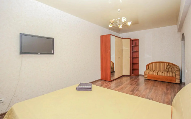 Апартаменты на улице Смолина, 81