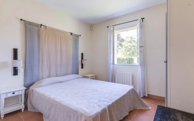 Apartment in La Motte Near Golf Course