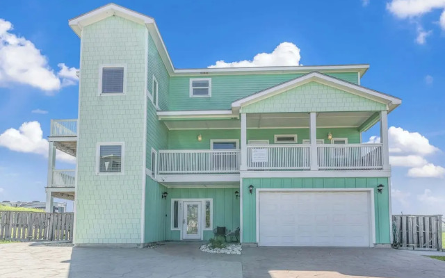 Ocean Views Optional Golf Cart Sleeps 14