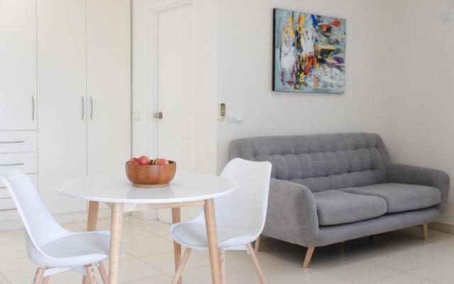 Kis Residence