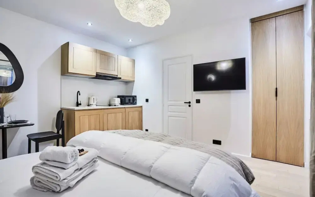 Superb New Studio in the Center of Paris/opera