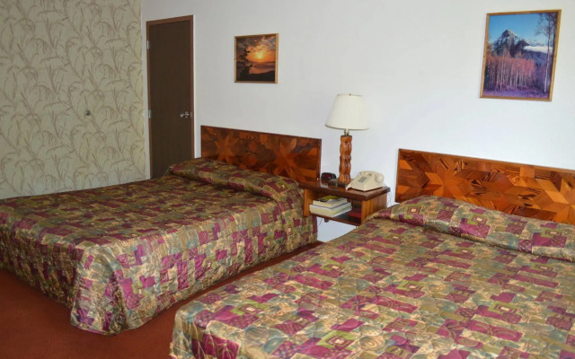 Rimrock Lodge