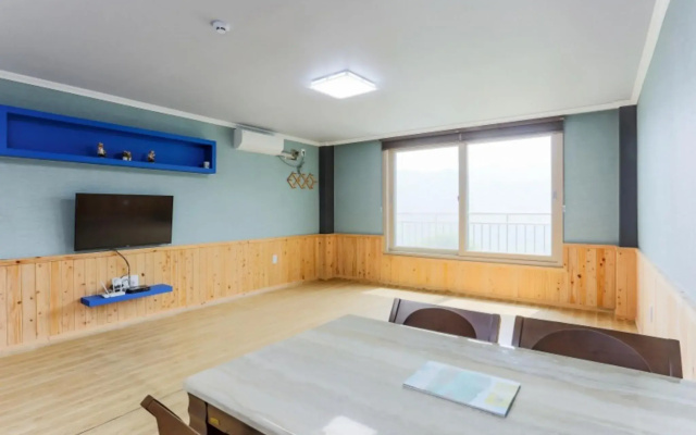 Gimhae Solar House Pension(김해 태양하우스펜션)