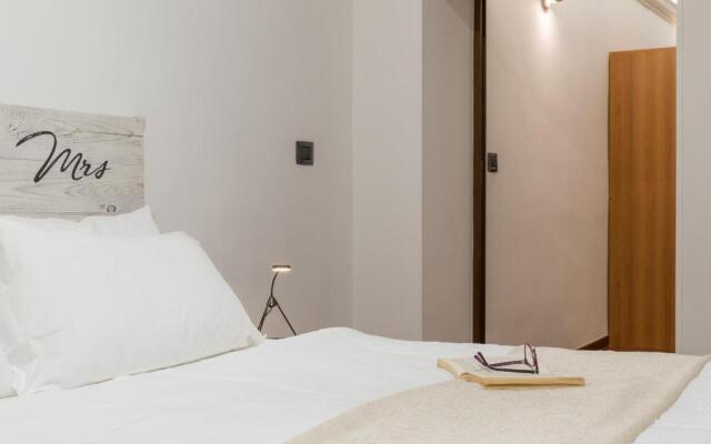 Classic Style Duplex Apartment by Wonderful Italy