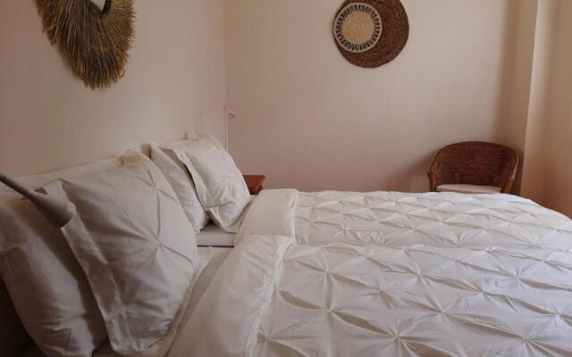 Coast apartment,5 people,wifi,150 metres sea