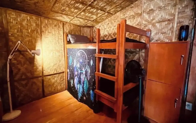 Nautilus Hostel & Hammocks