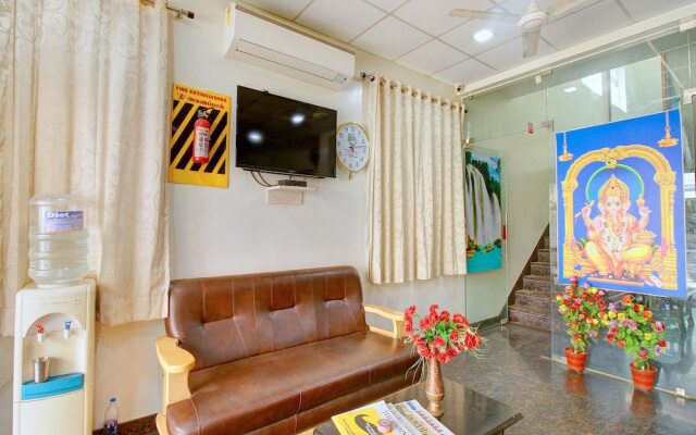 OYO 3547 Raj Guru Residency