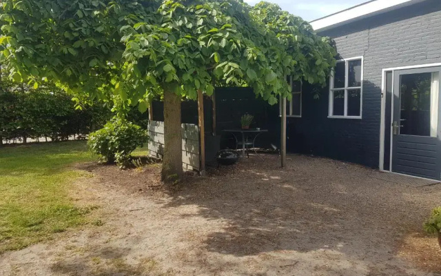 LUXE Bloemenzicht 4 personen, BnB, 10 minuten van zee