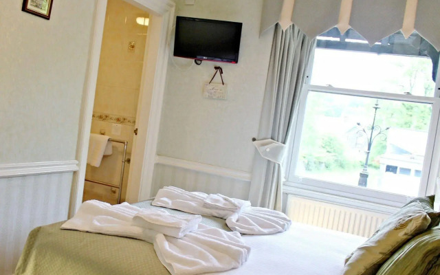 Beaumont House with FREE off-site Health Club - Adults Only
