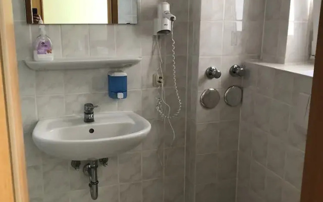 Simona Hotel Frankfurt Airport