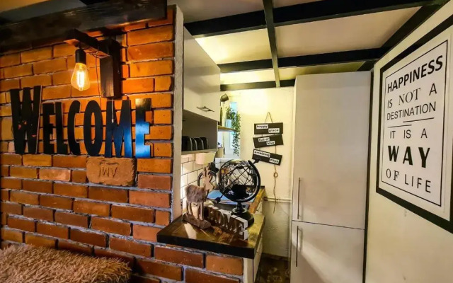 Rustic flat with perfect location (city center)