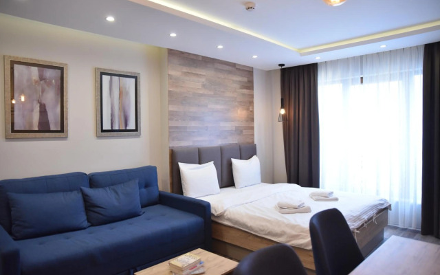 Milmari Apartment 43 Premier Pollo