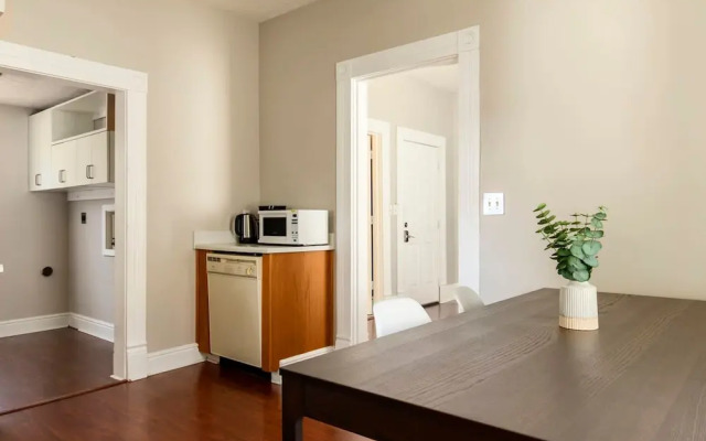 TWO Units Entire Stylish Home by Cozysuites