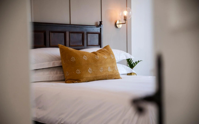 The Grand Hotel Robertson