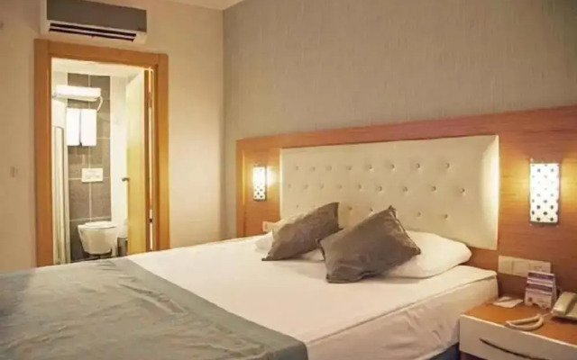 Side Win Hotel & Spa
