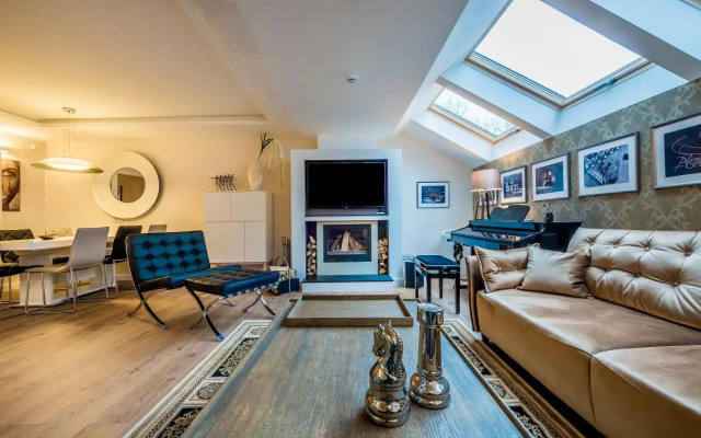 Hills Park Luxury Apartment