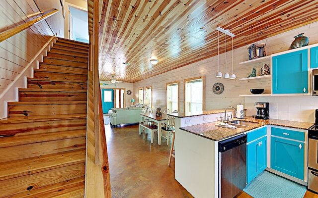 Reel Beachy @ The Commons