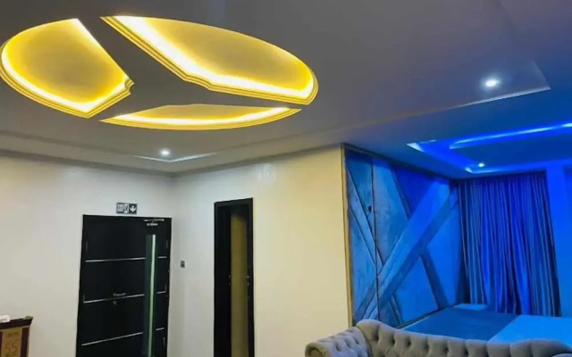 Villa Maxili Hotel and Apartment