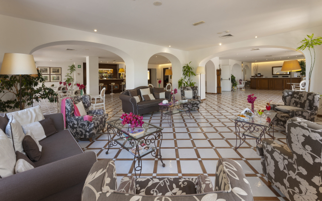 Hotel Alpha