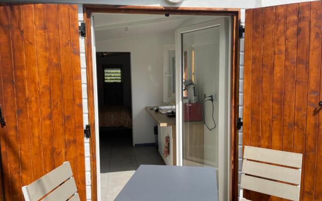 L'escapade créole appartement Letchi jacuzzi privatif