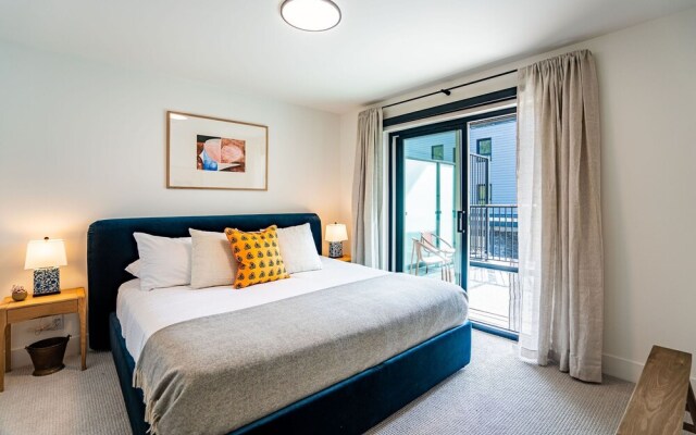 Sea Eagles Landing by Revelstoke Vacations