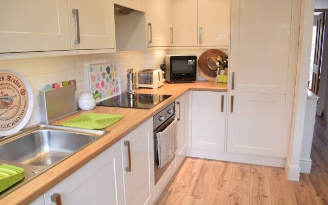 Beautiful 3 Bedroom Home in Parsons Green