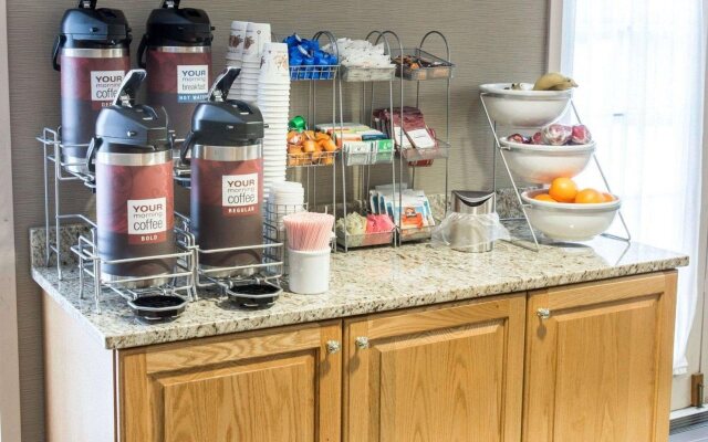 Comfort Suites