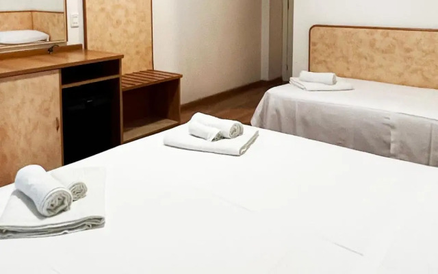 Hotel Little