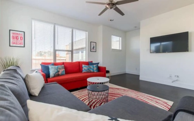 2-Bedroom Downtown Dallas Townhome